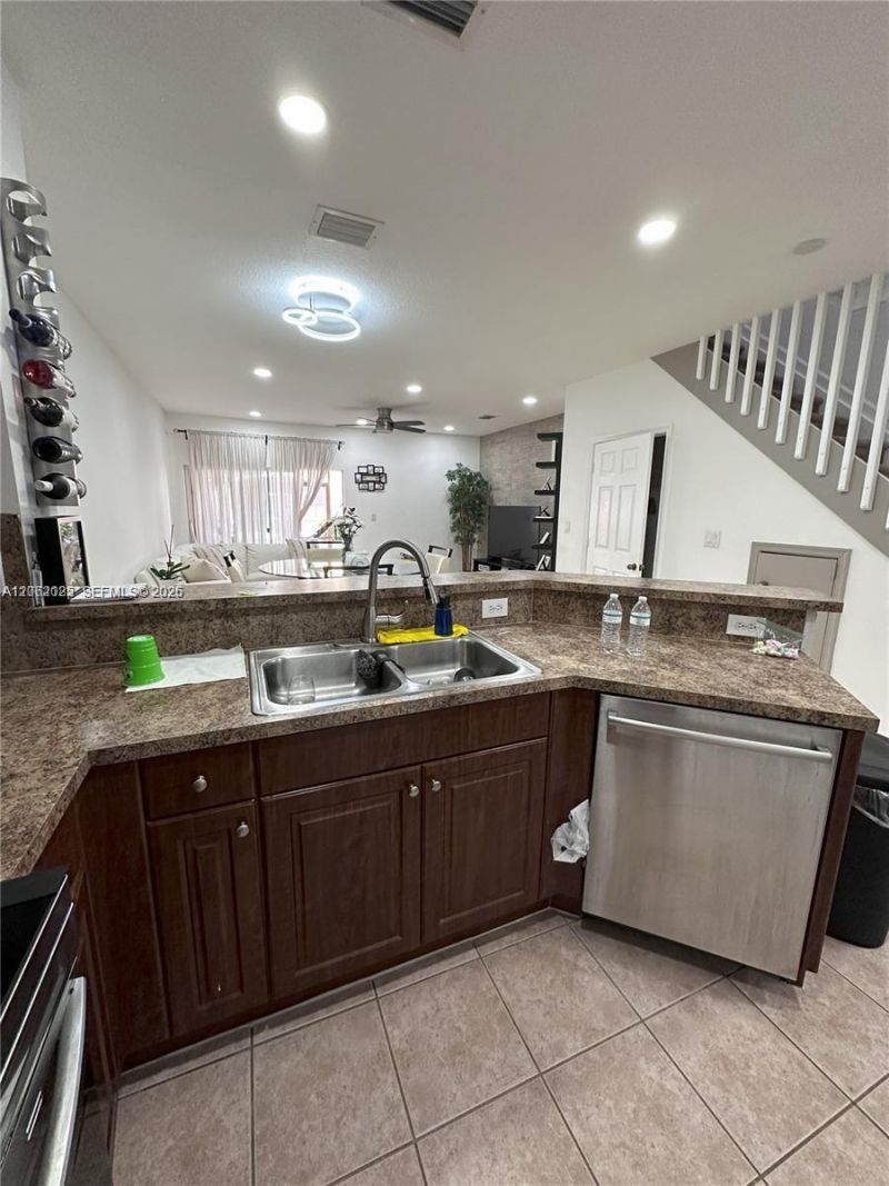 541 Princess Dr, Margate, FL 33068 Photo