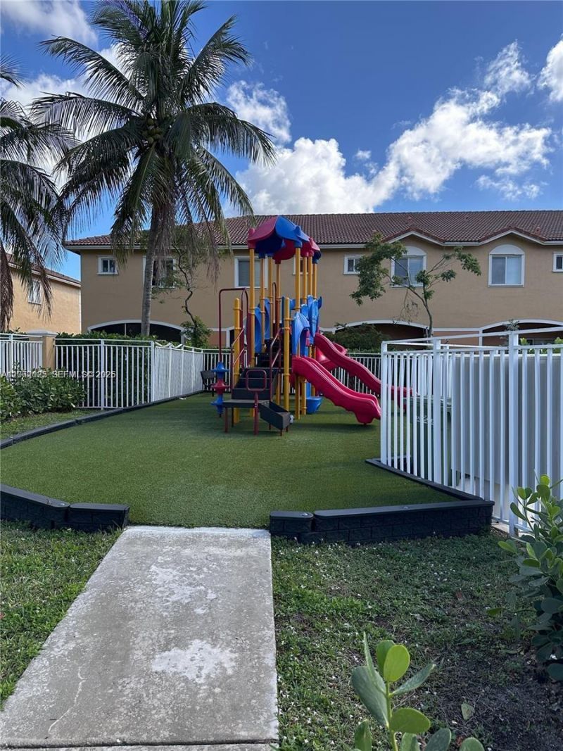 541 Princess Dr, Margate, FL 33068 Photo