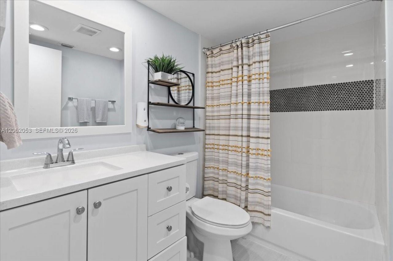 12500 SW 5th Ct, Unit 208M, Pembroke Pines, FL 33027 Photo
