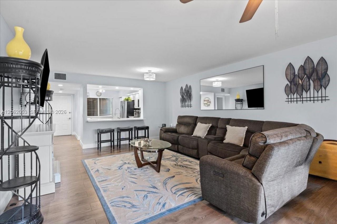 12500 SW 5th Ct, Unit 208M, Pembroke Pines, FL 33027 Photo