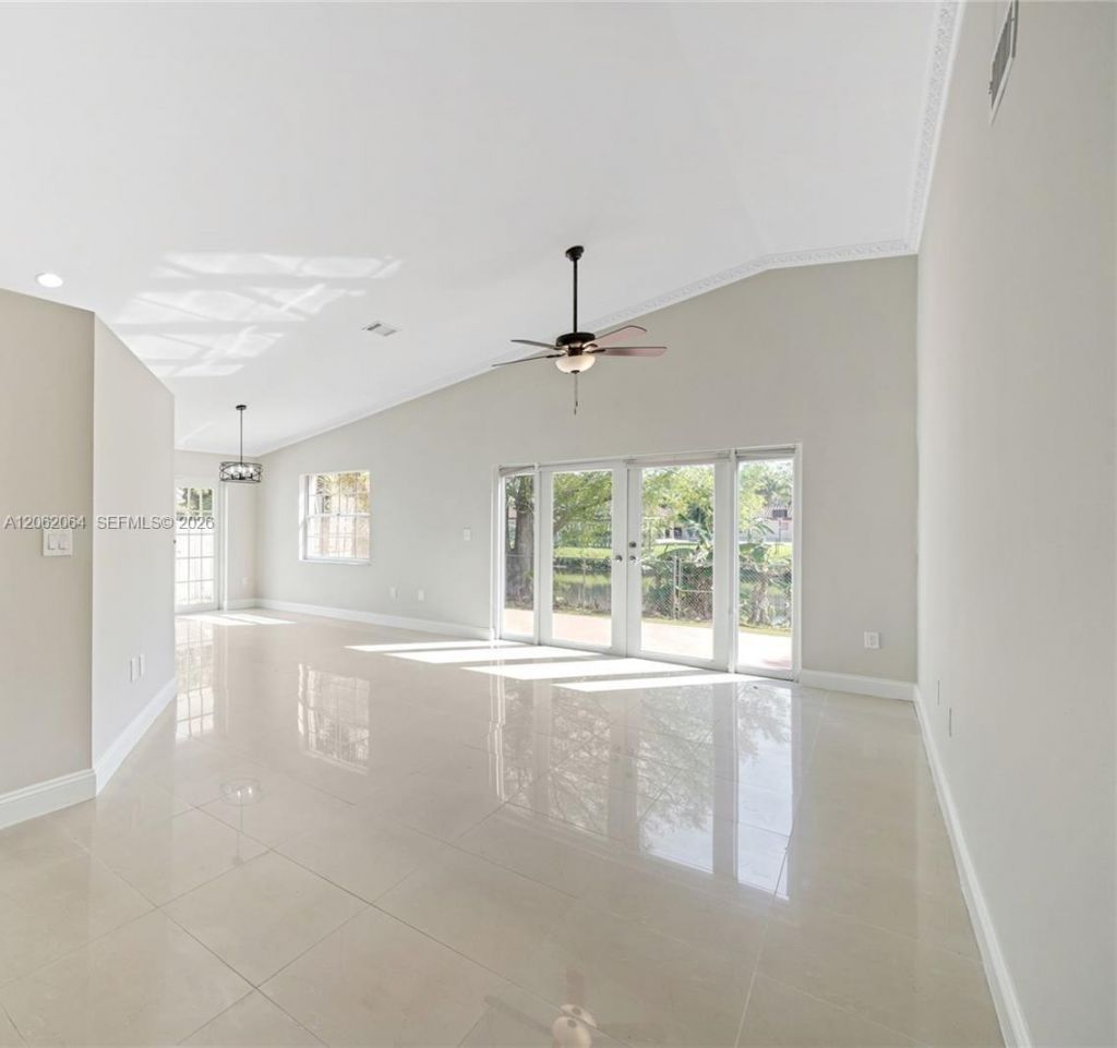 19081 NW 77th Ct, Unit 1, Hialeah, FL 33015 Photo