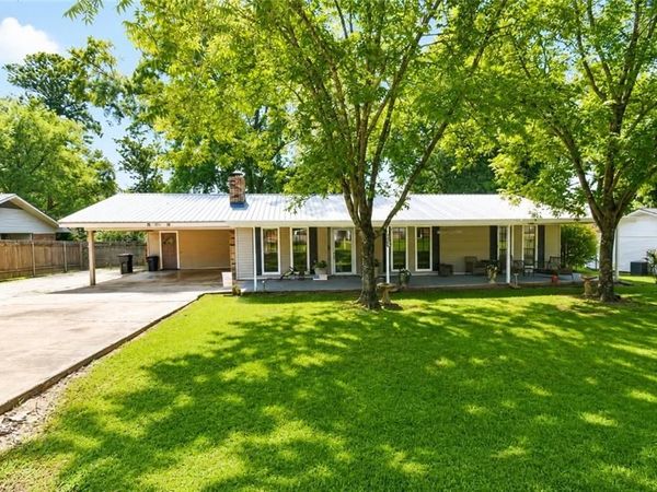 408 WEST HAMPTON Drive, Pineville, LA 71360