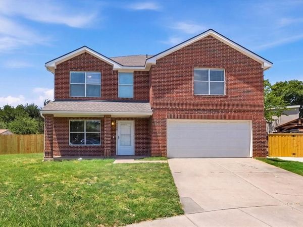 2728 Maegen Circle, Fort Worth, TX 76112