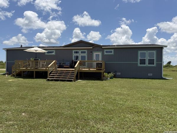 349 S Quailrun, Port LaVaca, TX 77979