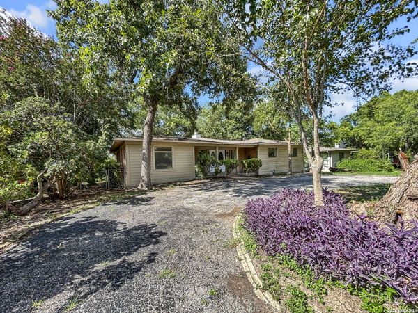 1028 IVY LN, Terrell Hills, TX 78209