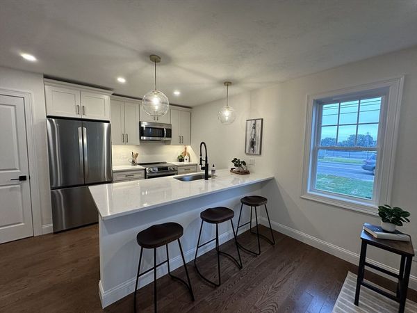 404 Oxford St N, Unit 2, Auburn, MA 01501