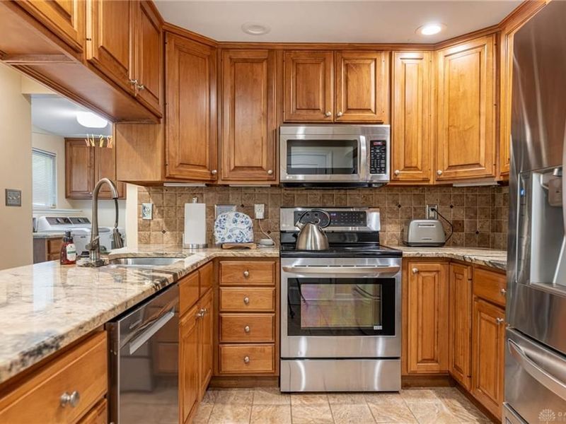 1165 Kentshire Drive, Centerville, OH 45459 Photo 8