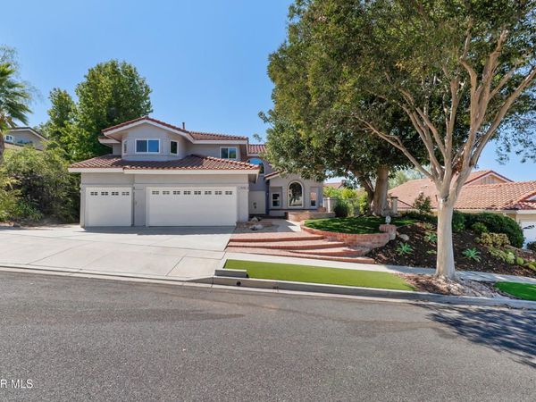 260 Goldenwood Circle, Simi Valley, CA 93065