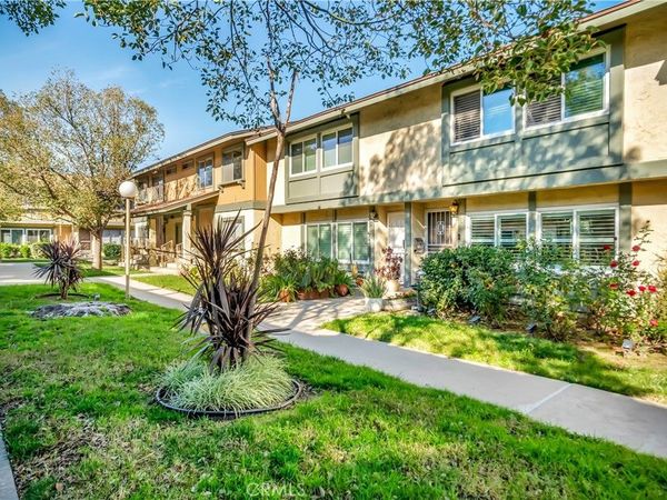 6641 Wilbur Avenue, Unit 3, Reseda, CA 91335
