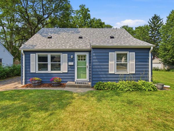 128 18th Avenue N, Hopkins, MN 55343