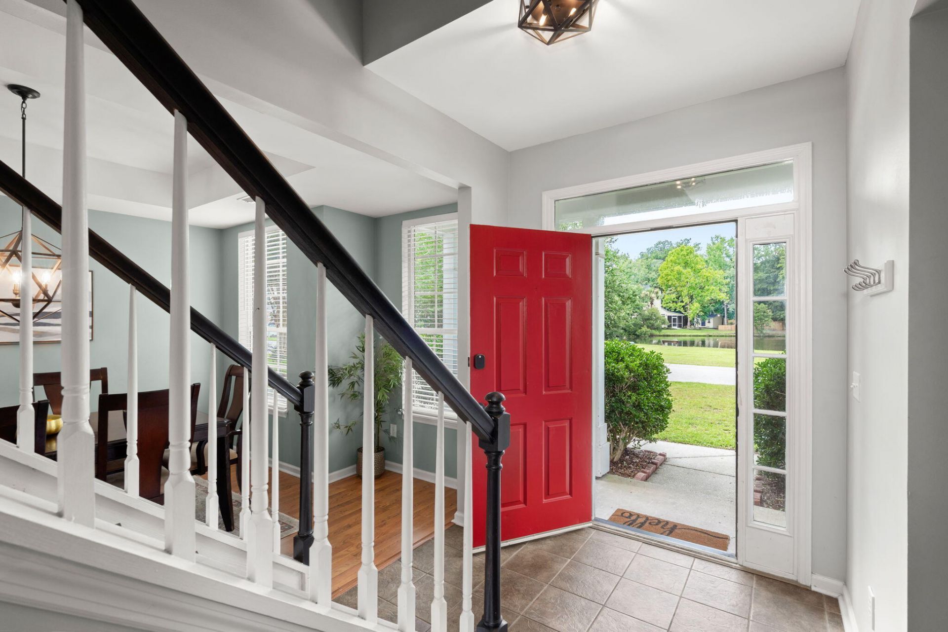 109 Evesham Drive Photo 7