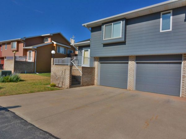 5247 AUTUMN PL, Rapid City, SD 57702