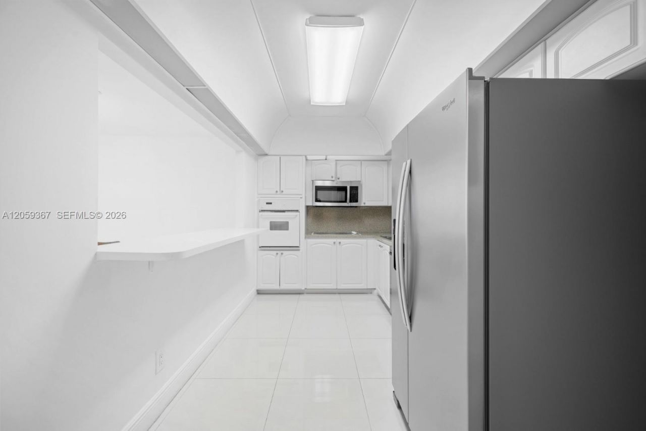19370 Collins Ave , Unit 1122, Sunny Isles Beach, FL 33160 Photo