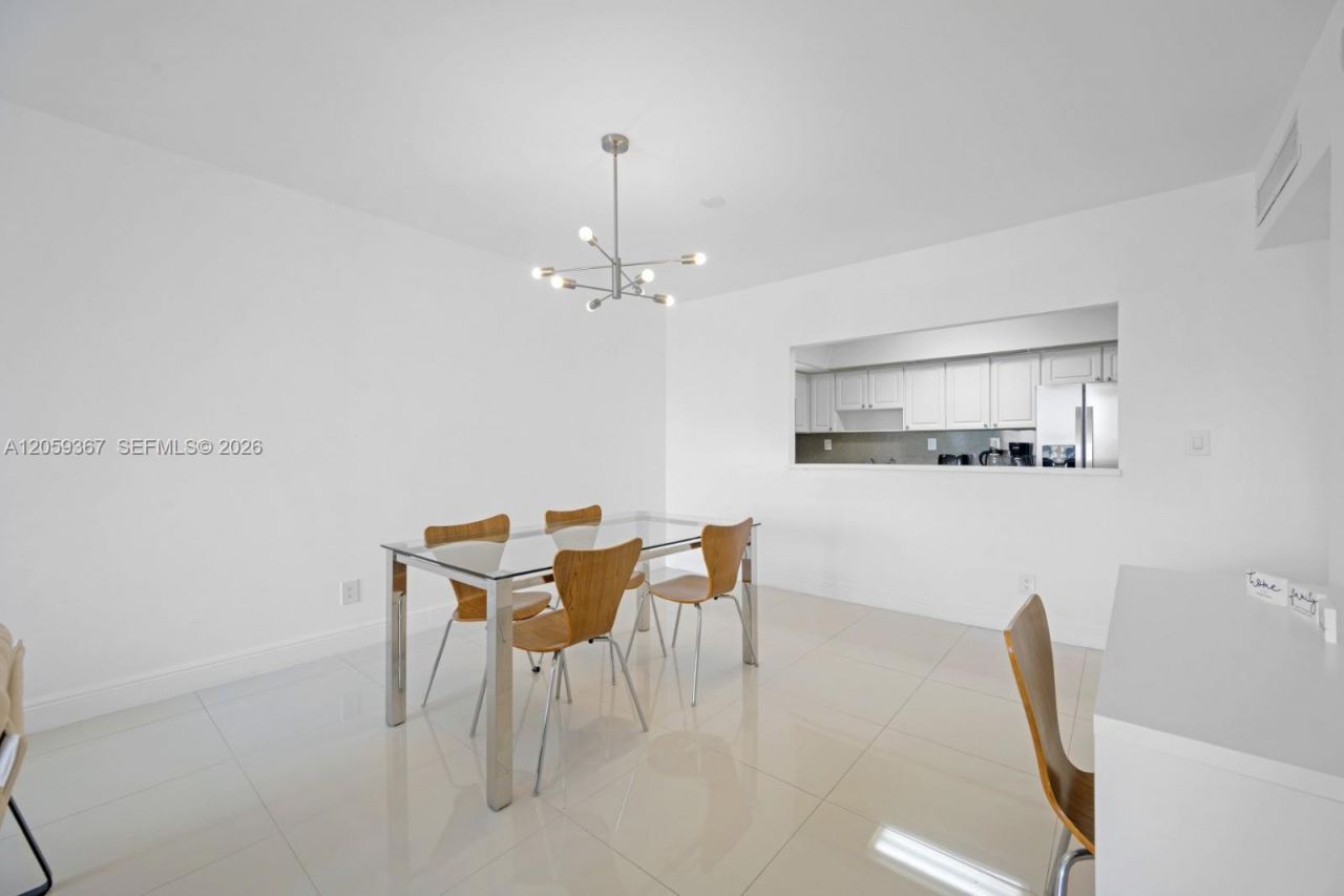 19370 Collins Ave , Unit 1122, Sunny Isles Beach, FL 33160 Photo