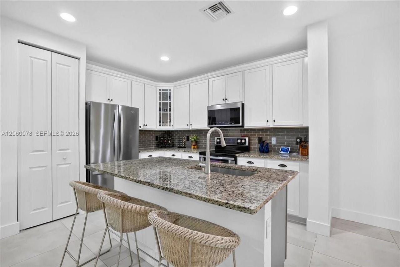 425 NW 33rd Ln, Pompano Beach, FL 33069 Photo