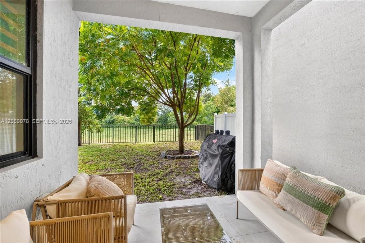 425 NW 33rd Ln, Pompano Beach, FL 33069 Photo