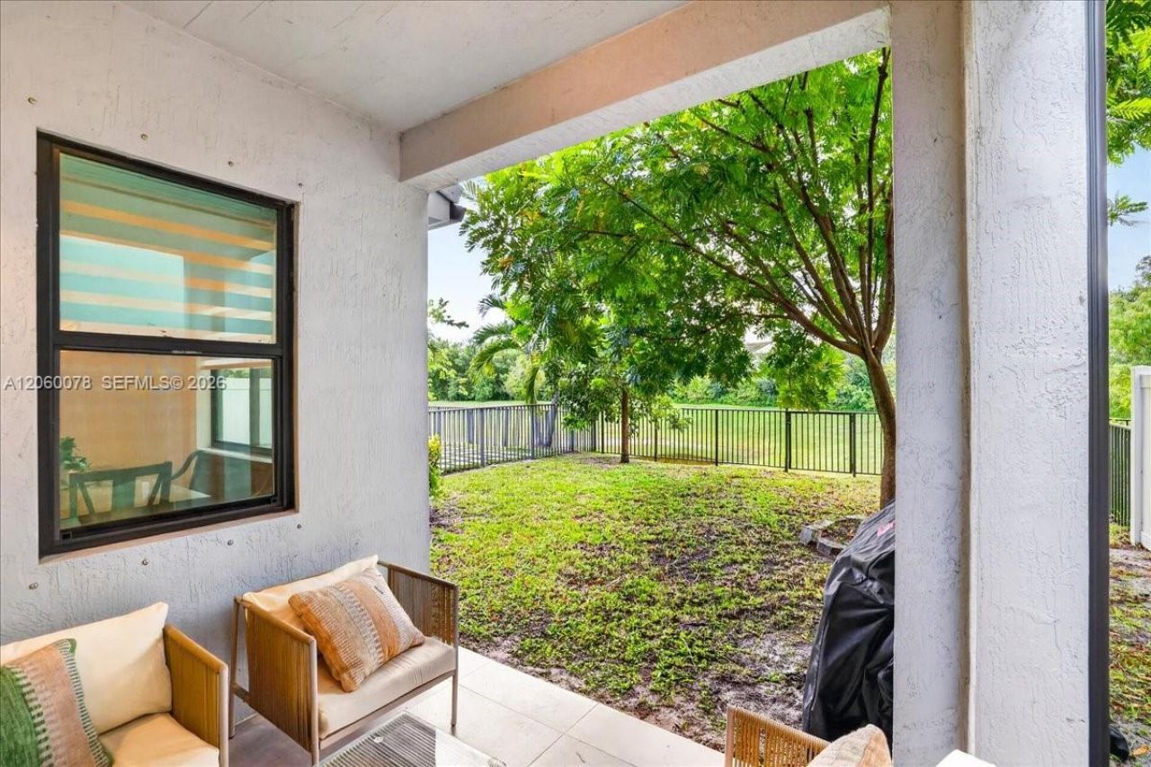 425 NW 33rd Ln, Pompano Beach, FL 33069 Photo