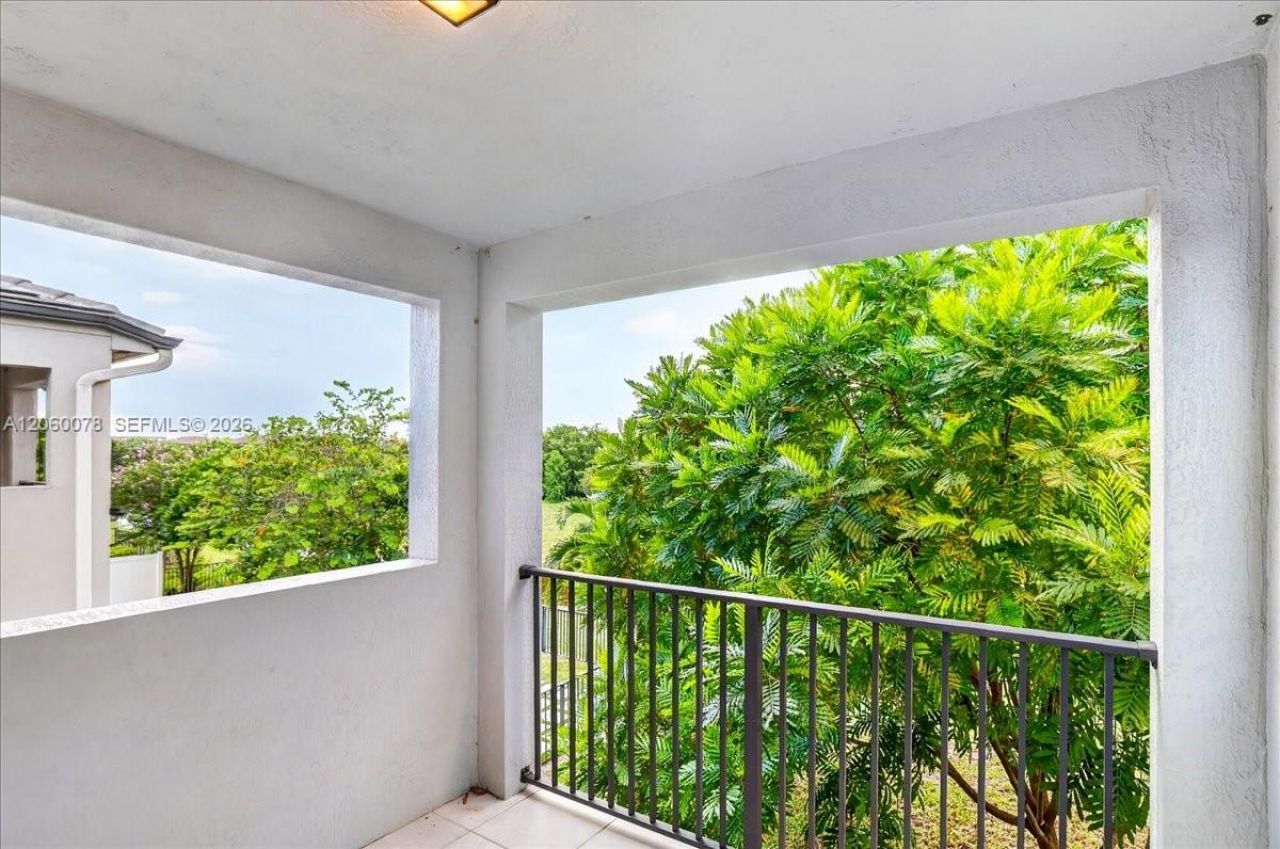 425 NW 33rd Ln, Pompano Beach, FL 33069 Photo