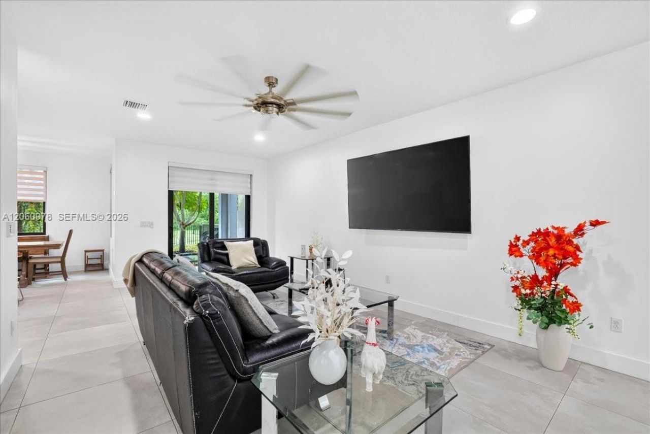 425 NW 33rd Ln, Pompano Beach, FL 33069 Photo