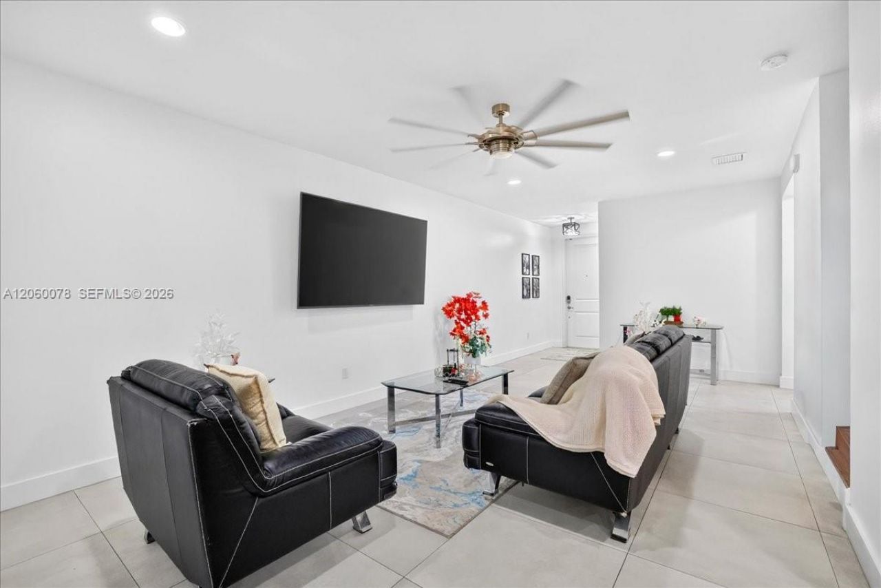 425 NW 33rd Ln, Pompano Beach, FL 33069 Photo