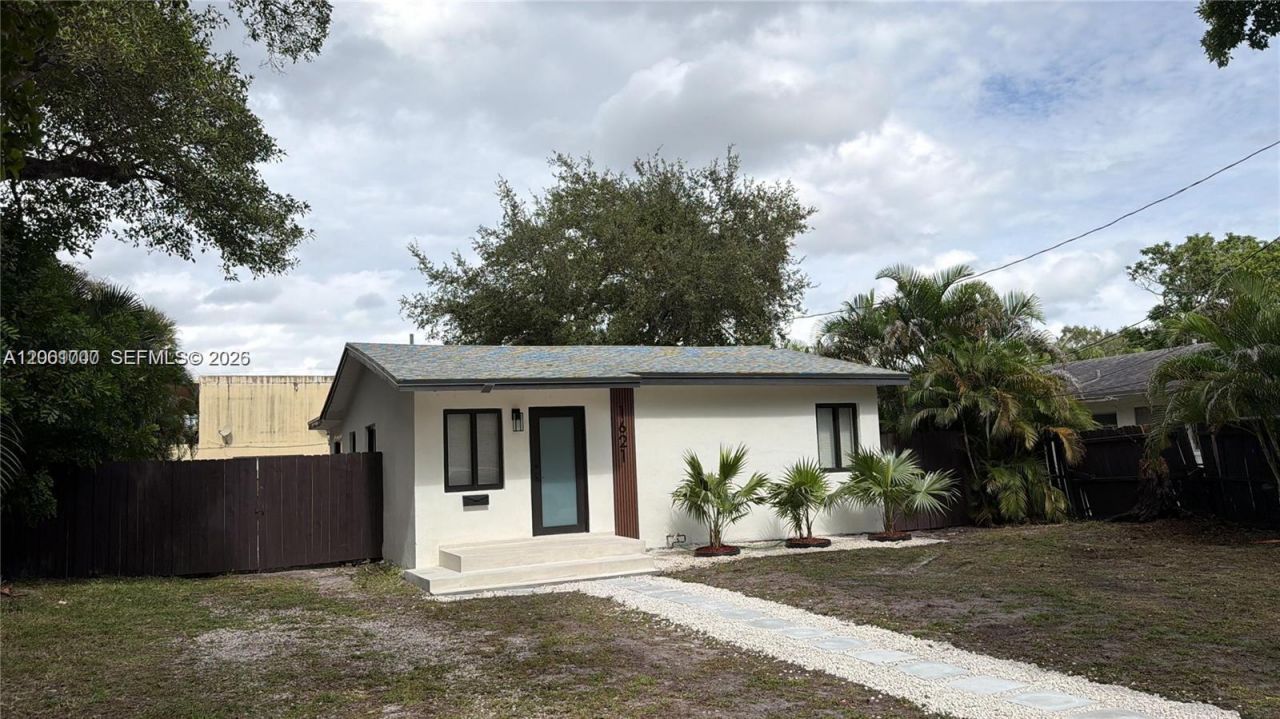 1621 SW 11th Ct, Fort Lauderdale, FL 33312 Photo