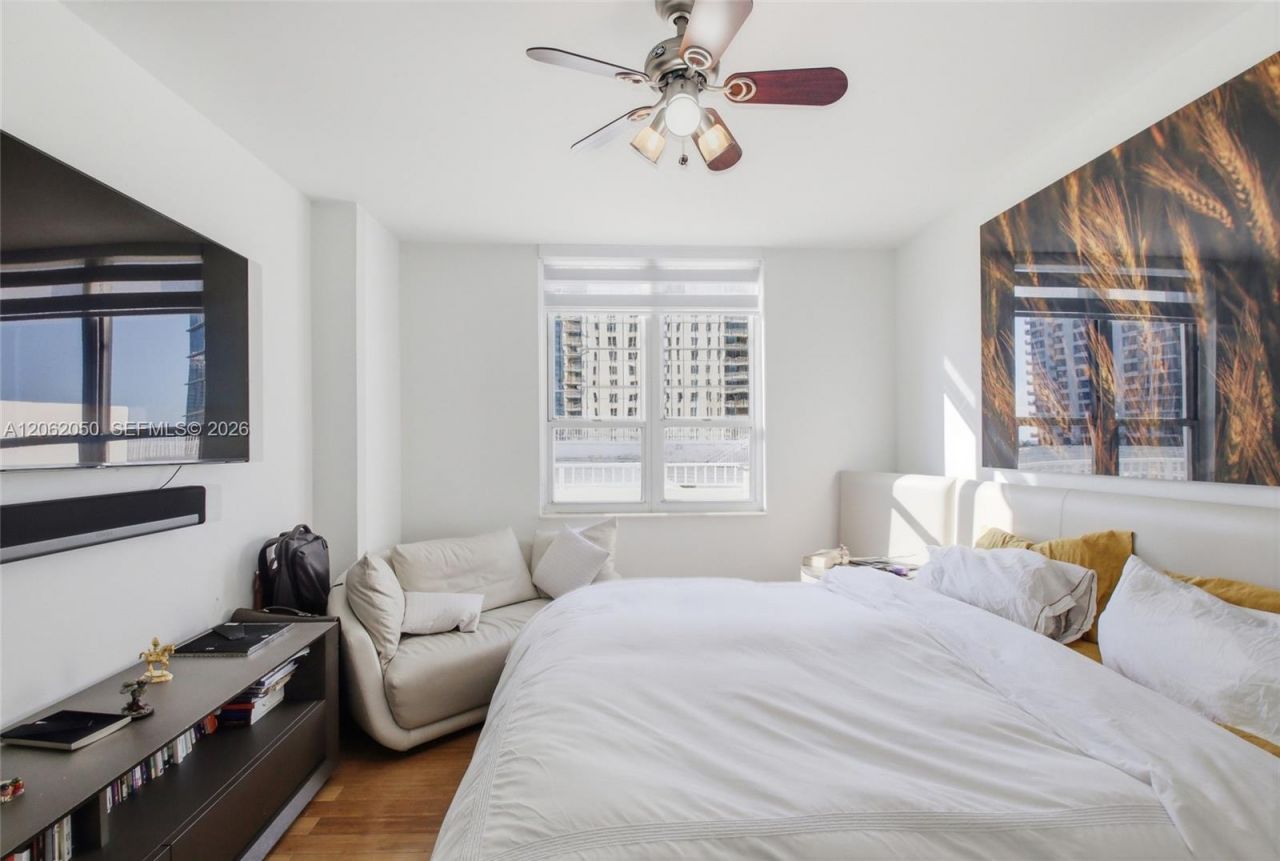 701 Brickell Key Blvd, Unit 610, Miami, FL 33131 Photo