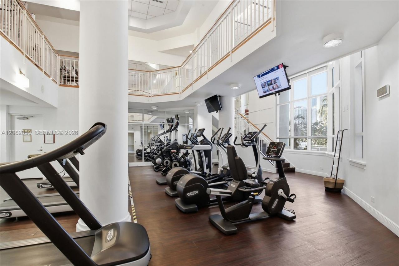 701 Brickell Key Blvd, Unit 610, Miami, FL 33131 Photo