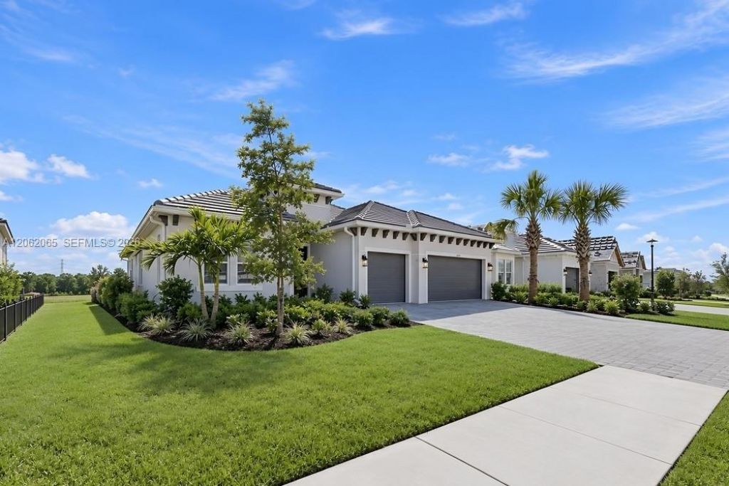 15756 Modena Street, Naples, FL 34114 Photo