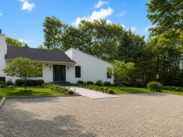 98 Old Farm Road, Sagaponack, NY 11962