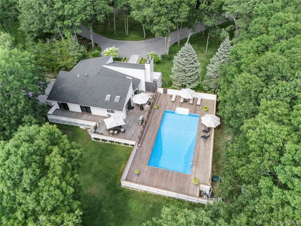 98 Old Farm Road, Sagaponack, NY 11962