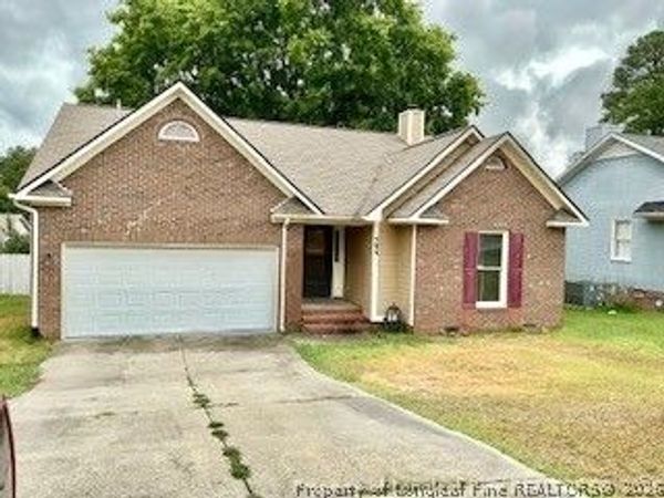 599 Sugaridge Lane, Fayetteville, NC 28311