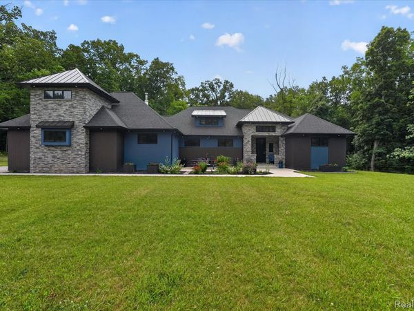 16511 Shadow Lane, Fenton Township, Mi 48451