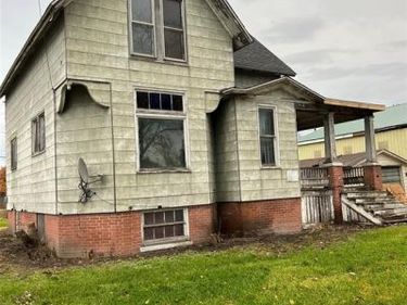 724 N Beck Street, Sebewaing Village, Mi 48759