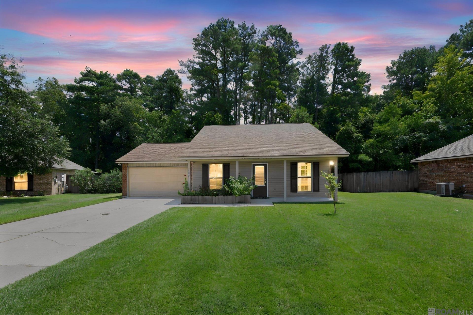 25884 Sagewood Dr, Denham Springs, LA 70726 Main Photo