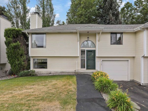 938 E Calkins Dr, Spokane, WA 99208