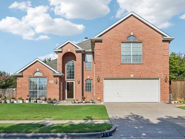8101 Ross Lake Drive, Fort Worth, TX 76137
