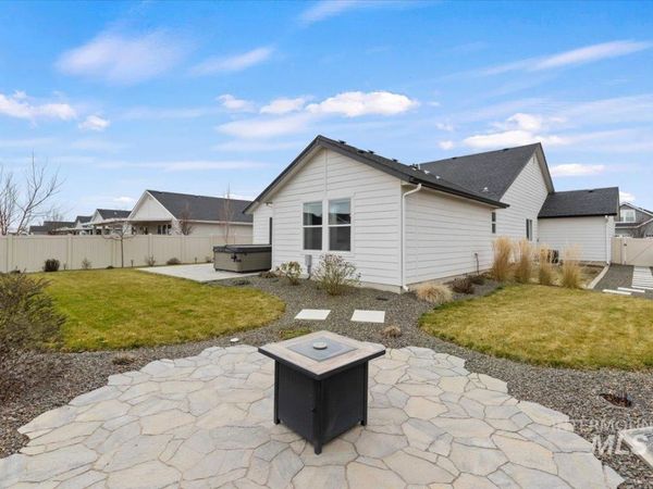 7725 E Flyway St, Nampa, ID 83687