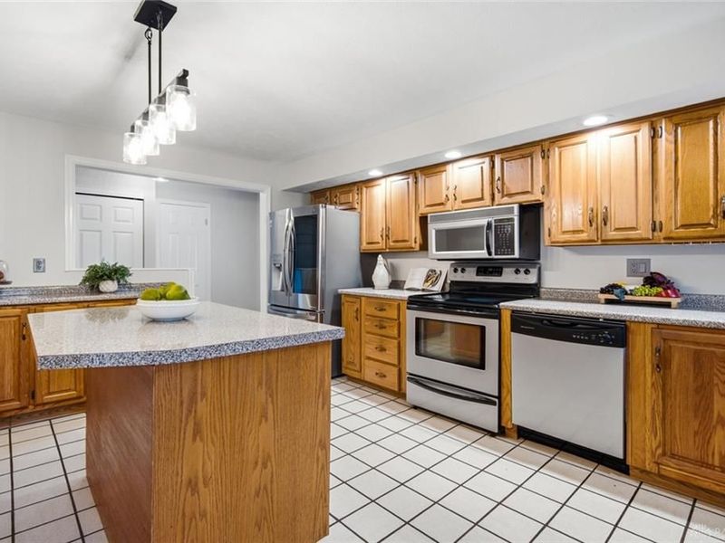 2198 Cherry Oak Drive, Kettering, OH 45440 Photo 7