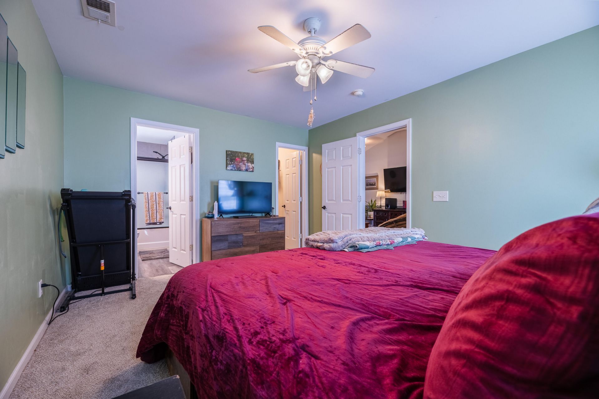 270 Avonshire Drive Photo 12