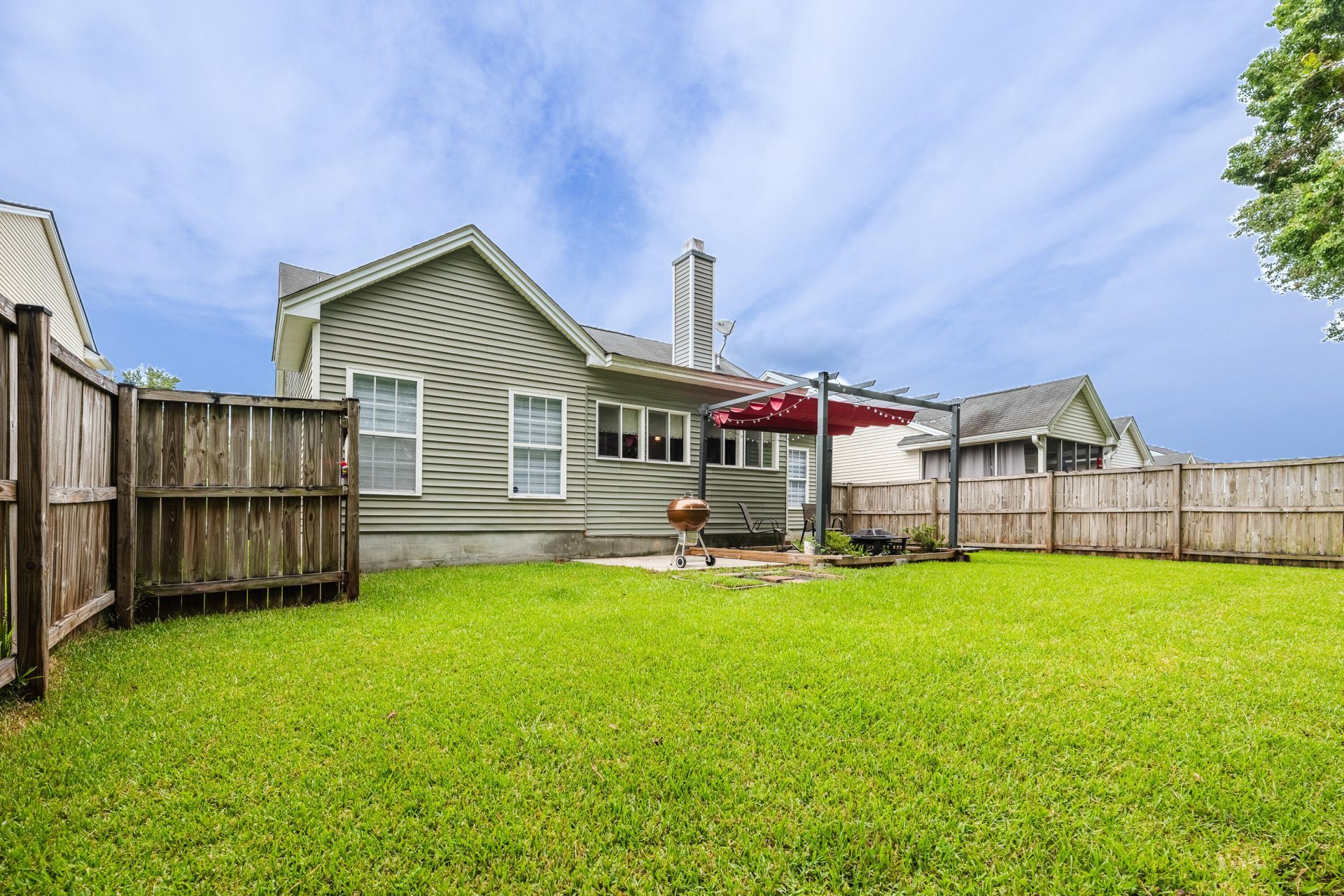270 Avonshire Drive Photo 23