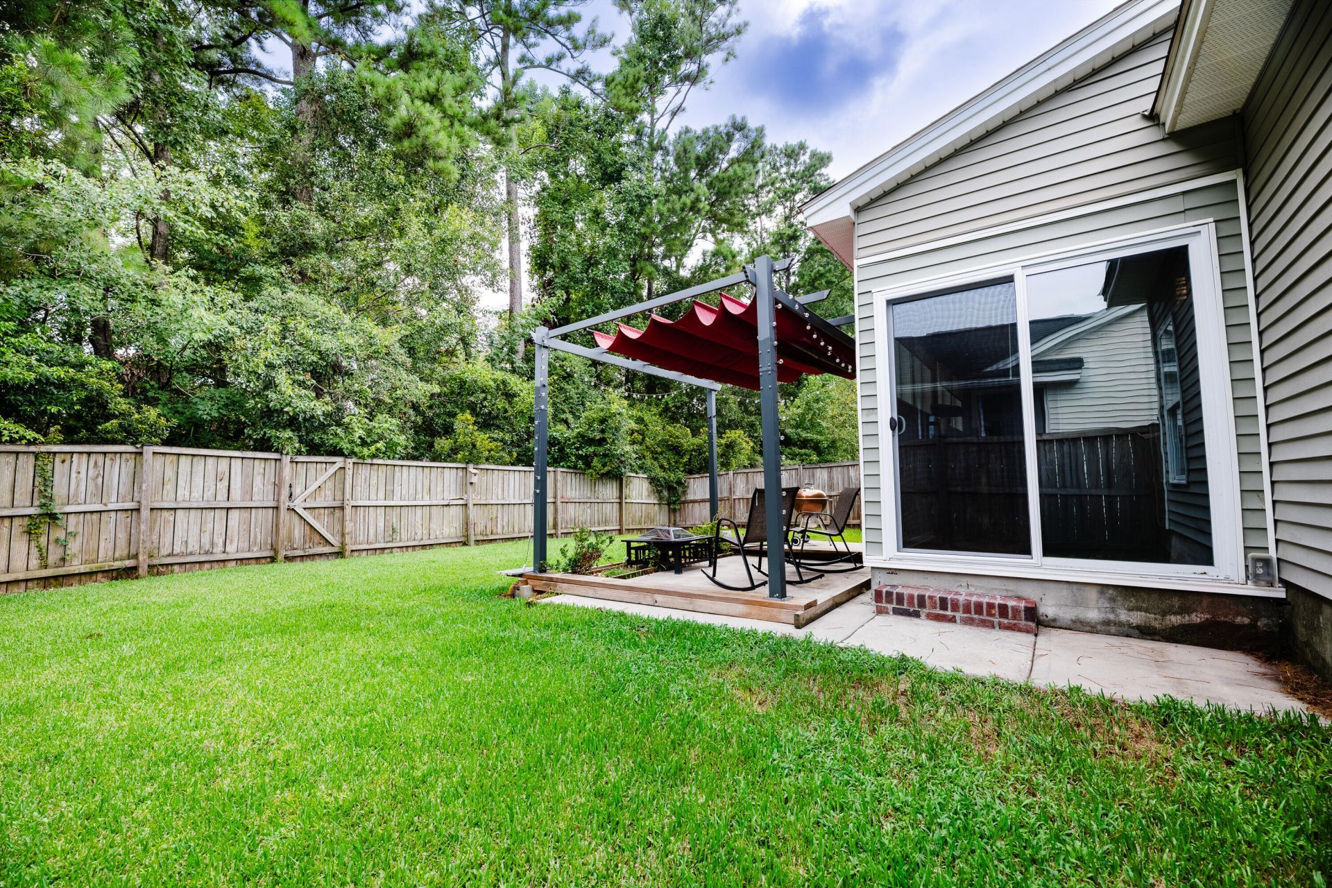270 Avonshire Drive Photo 24
