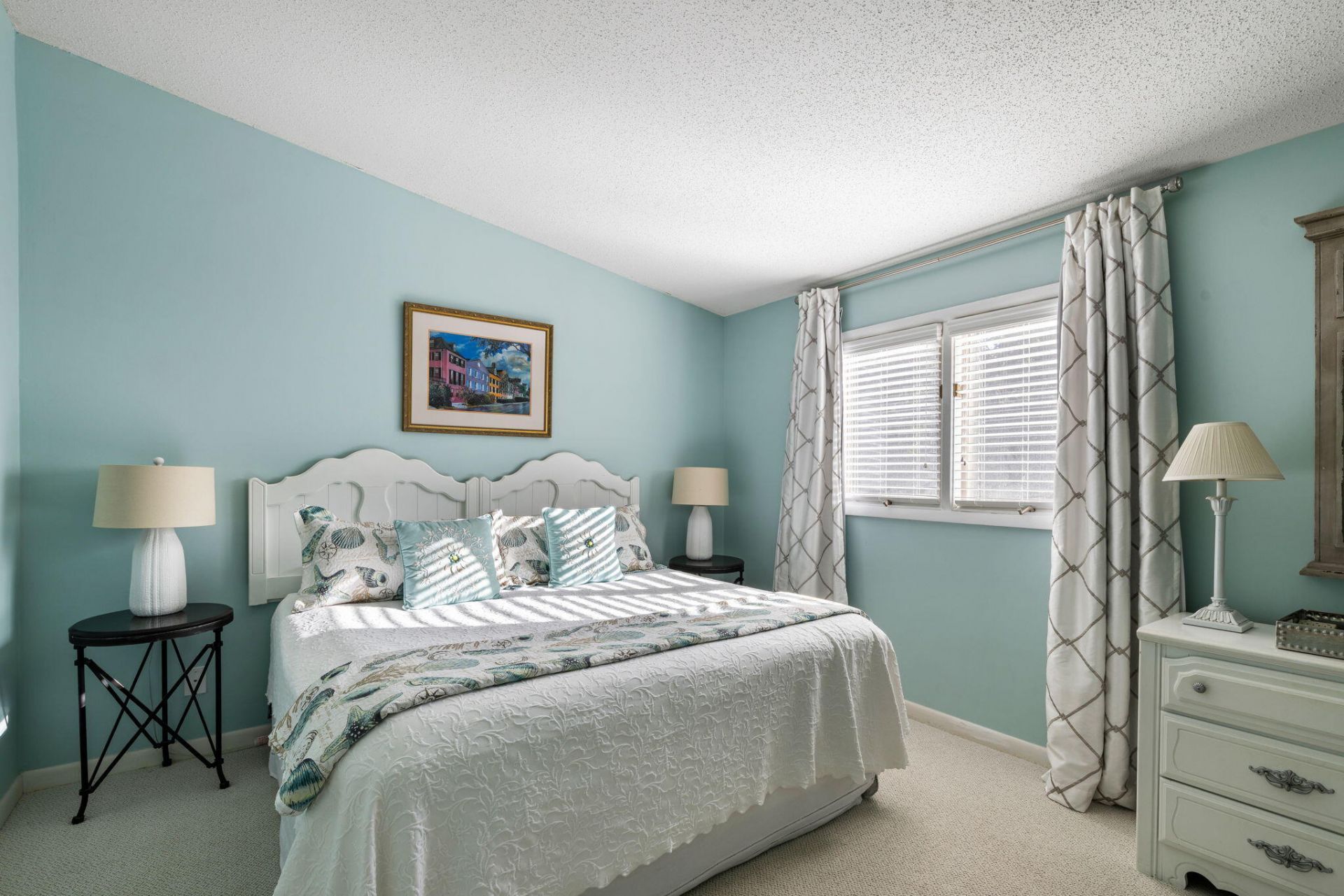 304 Yacht Harbor Court Photo 11