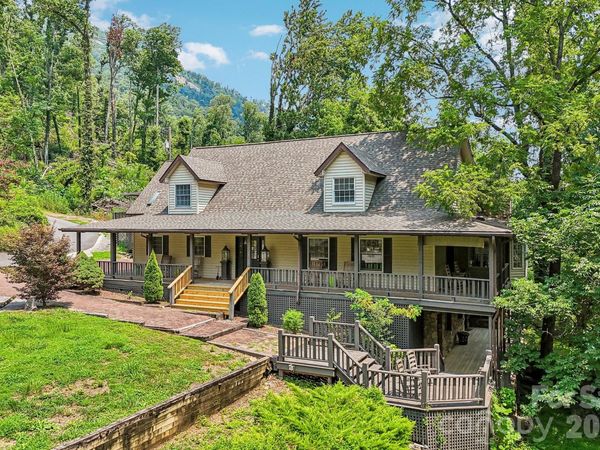 950 Main Street, Unit 4, Chimney Rock, NC 28720