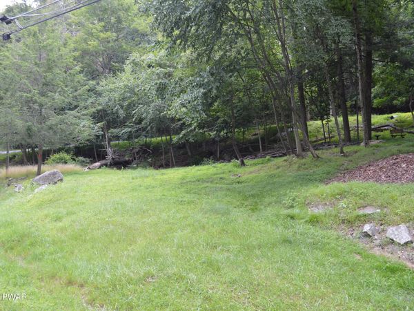 Southerton Lane , Greentown, PA 18426