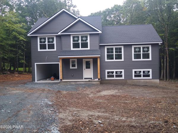 125 Gunstock Lane, Tafton, PA 18464