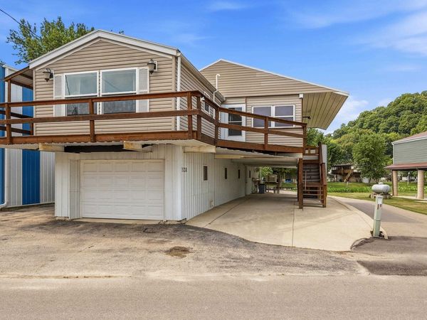 223 Errthum Drive, North Buena Vista, IA 52066