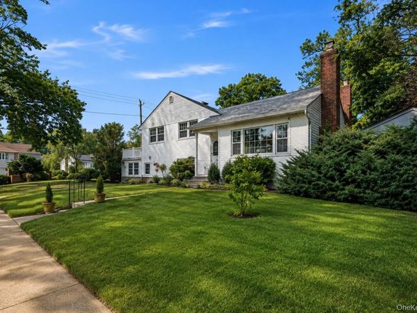 856 Bruce Drive , East Meadow, NY 11554