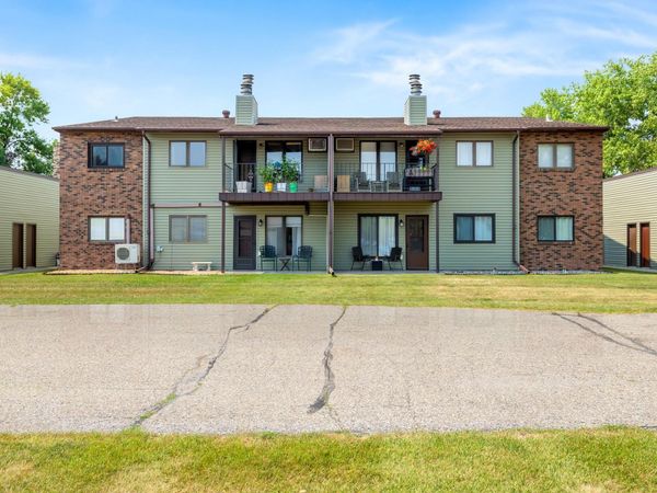 2402 18th Street S, Unit 2, Fargo, ND 58103