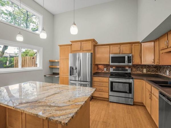 1005 W 105th Street, Bloomington, MN 55431