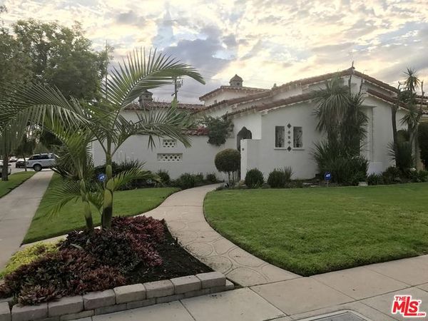 201 N Doheny Drive, Beverly Hills, CA 90211